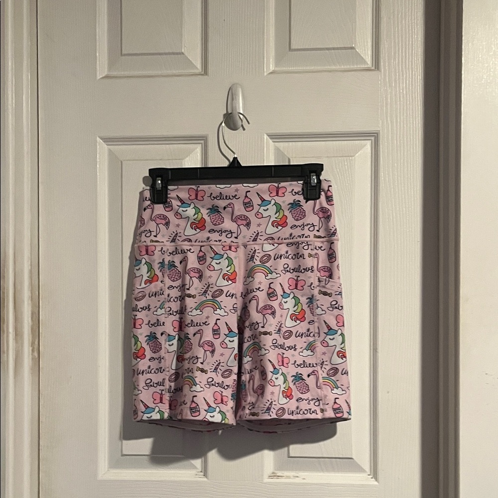 CVG 7 in Unicorn Shorts